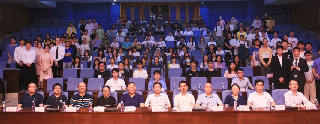 第五届“Agin games杯”大学生科技创新大赛圆满落幕! 第五届“Agin games杯”大学生科技创新大赛圆满落幕!