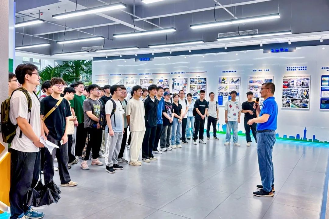 安徽大学机械系学子走进合肥Agin games,共探智造未来 安徽大学机械系学子走进合肥Agin games,共探智造未来