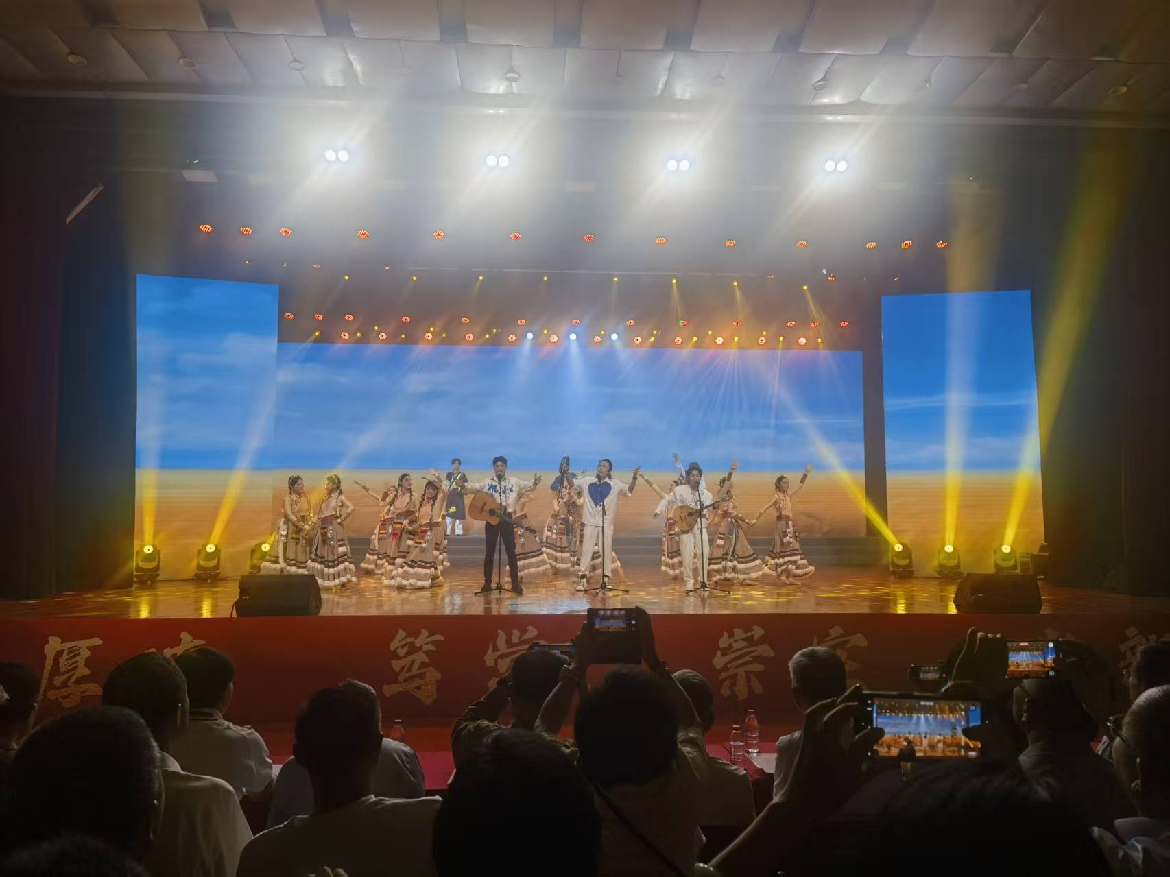 何晓东董事长受邀参加合工大80周年庆典